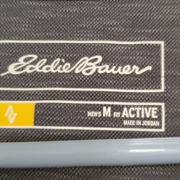 Eddie Bauer active fit long sleeve two button shirt - Picture 5 of 6